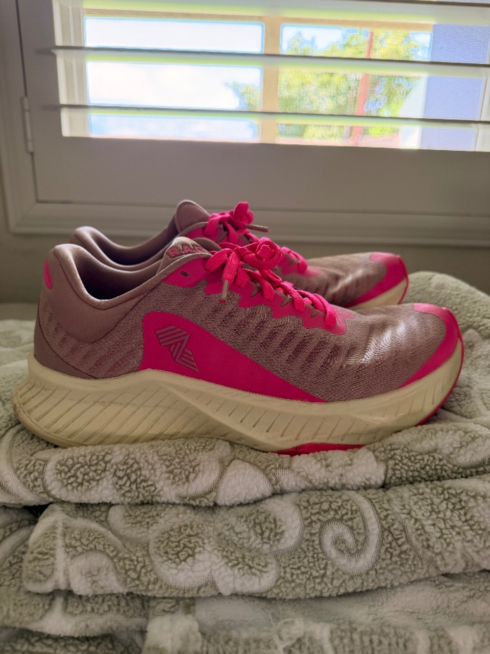 R.A.D R-1 Infrapink Shoes